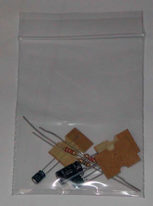 �����L�b�g�̓d�q���i